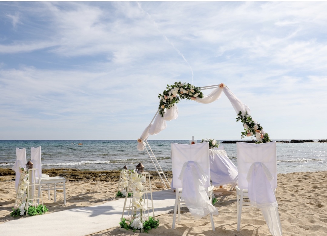 Book your wedding day in Fantastic Hotel